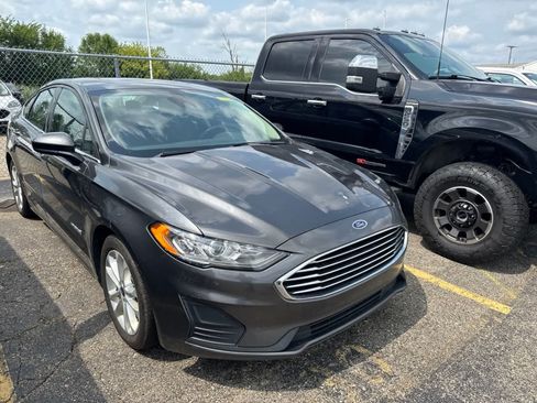 Used 2019 Ford Fusion SE FWD image 23