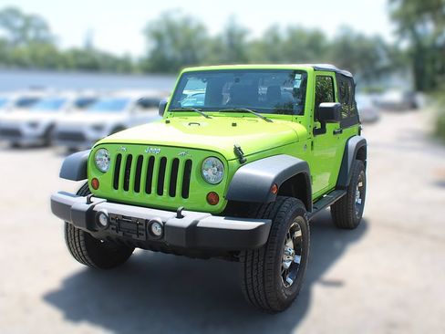 Used 2013 Jeep Wrangler Sport AWD/4WD image 15