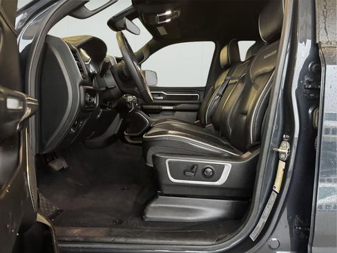 Used 2025 RAM 1500 Laramie AWD/4WD image 10