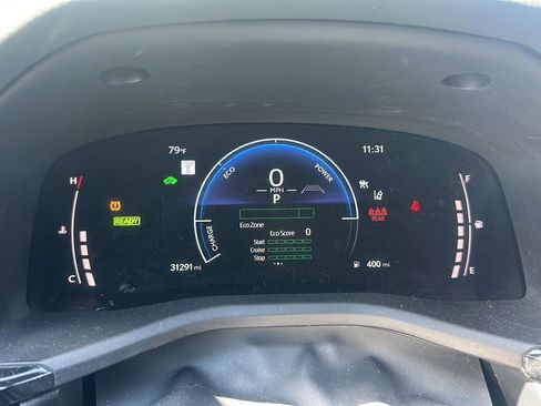 Used 2025 Toyota Camry LE FWD image 11