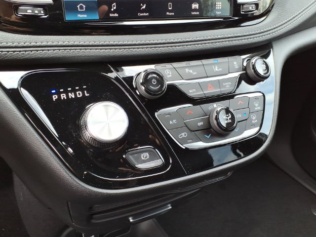New 2027 Chrysler Pacifica Select AWD/4WD image 19