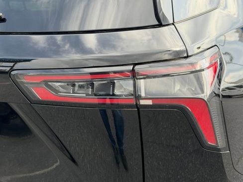 New 2026 Chevrolet Equinox LT w/ Convenience Package II AWD/4WD image 20