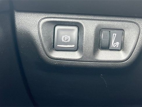 Used 2021 GMC Acadia SLE w/ Driver Convenience Package image 35