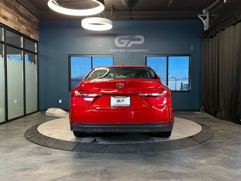 Used 2025 Toyota Camry LE w/ Convenience Package image 4