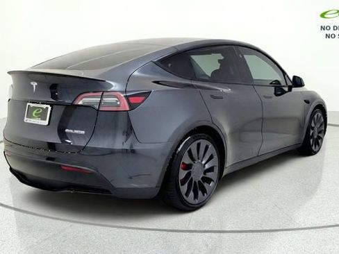 Used 2024 Tesla Model Y Performance AWD/4WD image 8