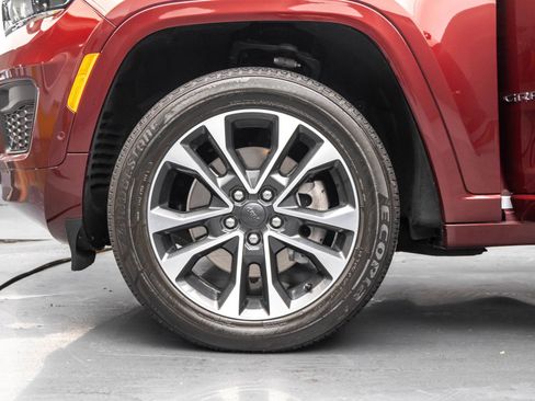 Used 2021 Jeep Grand Cherokee L Overland w/ Luxury Tech Group IV image 44