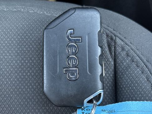Used 2023 Jeep Wrangler Unlimited Sport AWD/4WD image 20