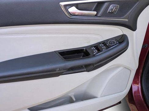 Used 2015 Ford Edge Titanium w/ Technology Package image 14