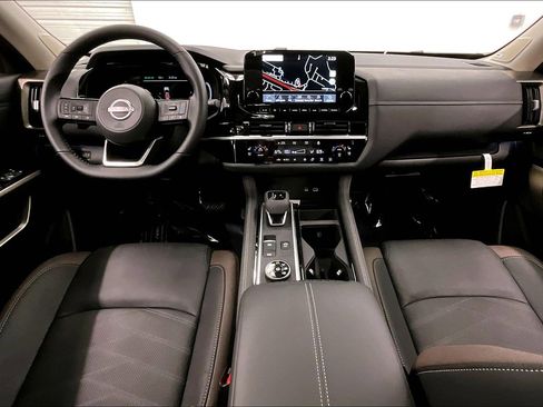 New 2025 Nissan Pathfinder Platinum w/ Lighting Package (N93) AWD/4WD image 6