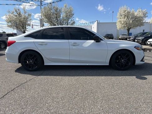 Used 2023 Honda Civic Sport image 4