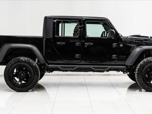 Used 2026 Jeep Gladiator Sport image 6