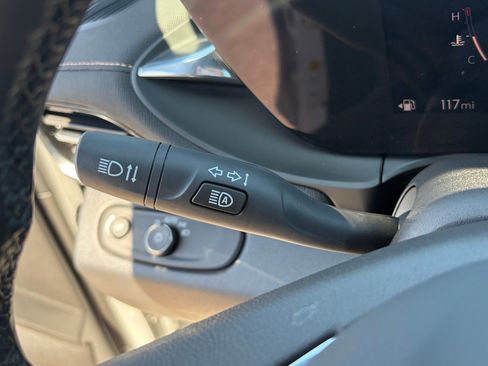 Used 2025 Buick Envista Sport Touring FWD image 26