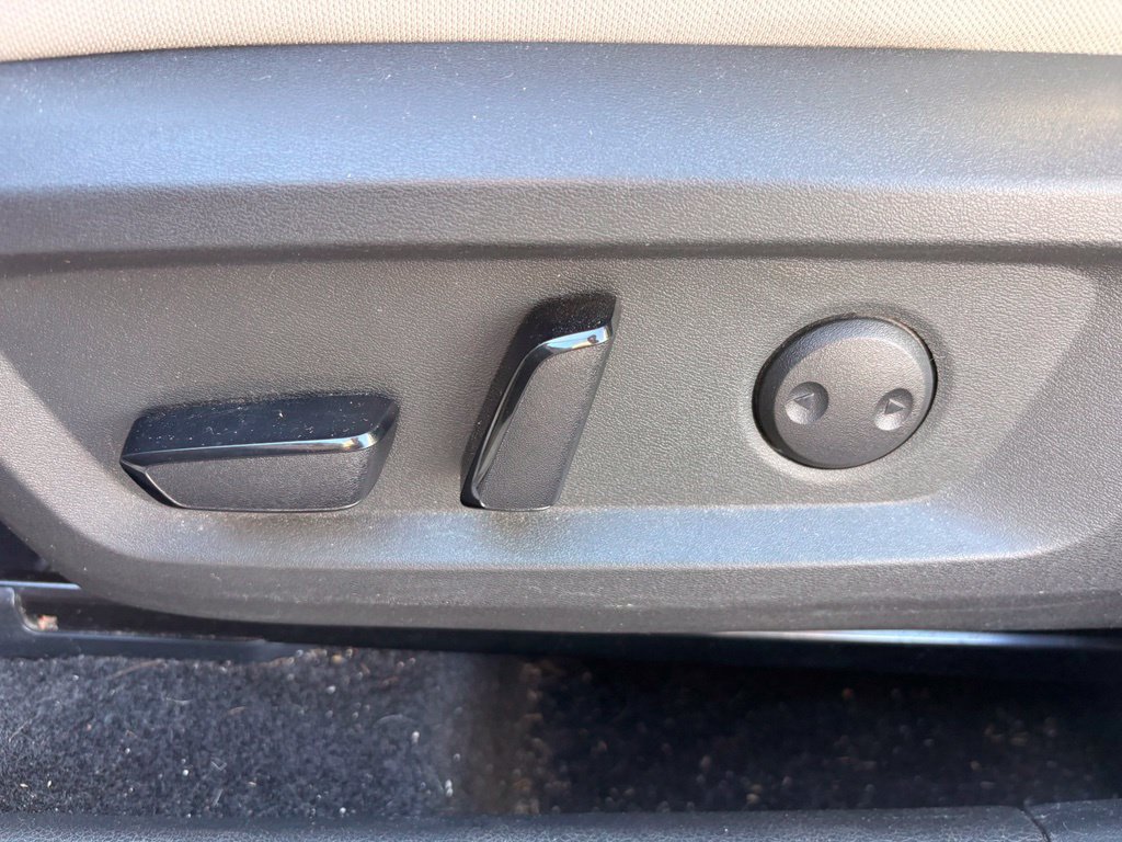 Used 2021 Nissan Rogue SV FWD image 11