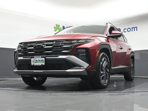 Used 2025 Hyundai Tucson Limited AWD/4WD image 6