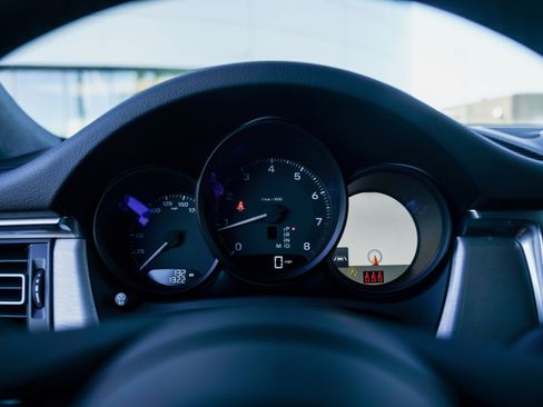 New 2026 Porsche Macan image 20