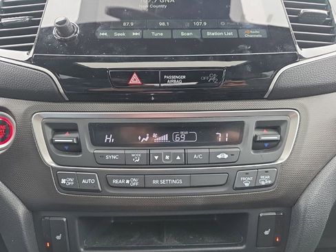 Used 2023 Honda Passport TrailSport image 16