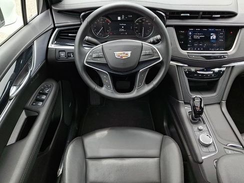 Certified 2025 Cadillac XT5 Premium Luxury AWD/4WD image 10