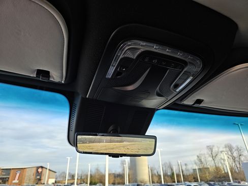 Used 2024 Mercedes-Benz Sprinter 3500 image 37