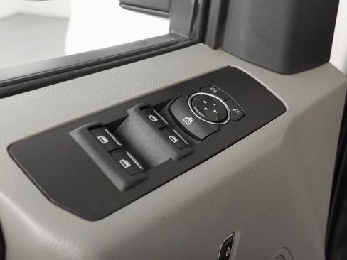 Used 2022 Ford F250 XL w/ Power Equipment Group image 29