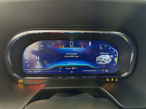 Used 2024 Chevrolet Suburban Premier image 15