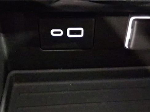 Used 2021 Chevrolet Tahoe LS w/ Driver Alert Package image 26