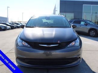 Used 2023 Chrysler Voyager LX video 2