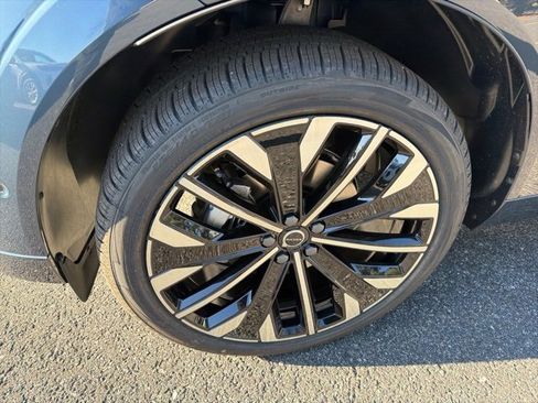 New 2026 Volvo XC60 B5 Ultra w/ Protection Package Premier image 7