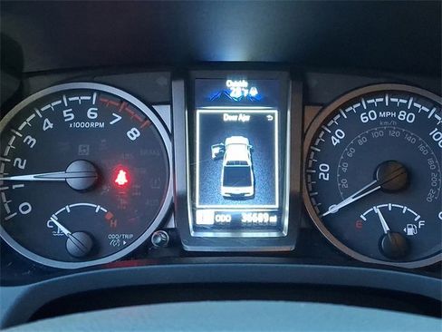 Certified 2022 Toyota Tacoma TRD Sport image 26