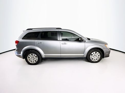 Used 2020 Dodge Journey SE w/ SE Popular Equipment Group image 2
