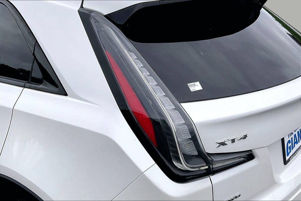 Used 2022 Cadillac XT4 Sport w/ Sun And Sound Package AWD/4WD image 26