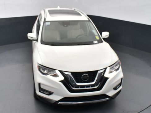 Used 2020 Nissan Rogue SL w/ Premium Package image 42