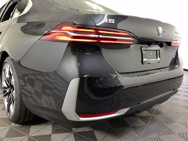 Used 2025 BMW i5 xDrive40 w/ Premium Package AWD/4WD image 49