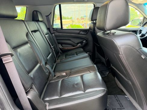 Used 2017 GMC Yukon SLT AWD/4WD image 17