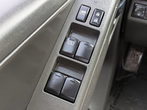 Used 2018 Nissan Frontier PRO-4X AWD/4WD image 23