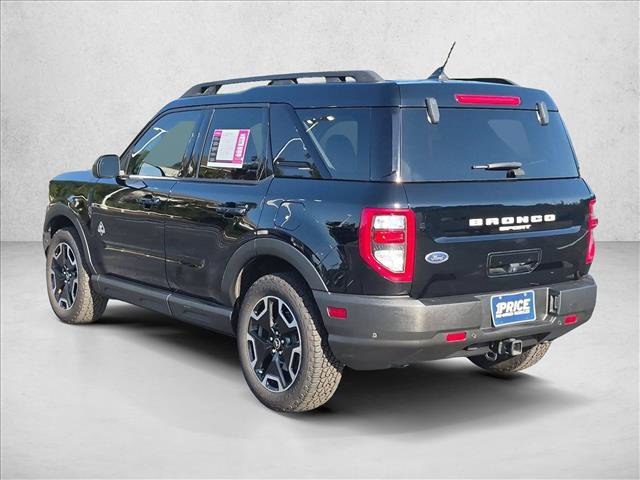 Used 2023 Ford Bronco Sport Outer Banks w/ Tech Package AWD/4WD image 8
