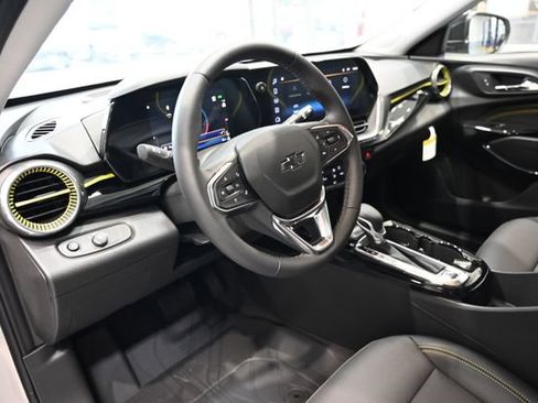 New 2026 Chevrolet Trax ACTIV w/ Sunroof Package FWD image 21