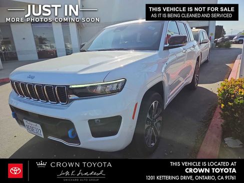 Used 2023 Jeep Grand Cherokee Overland w/ Luxury Tech Group IV AWD/4WD image 1