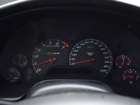 Used 2002 Chevrolet Corvette Z06 w/ Memory Pkg RWD image 17