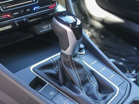 Used 2025 Volkswagen Jetta Sport image 20