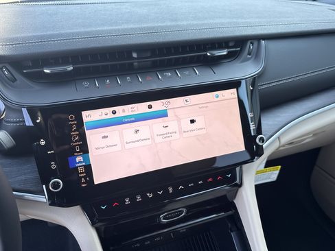 New 2026 Jeep Grand Cherokee Limited w/ Luxury Tech Group II image 34