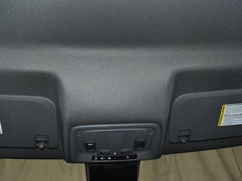 Used 2025 Chevrolet Silverado 1500 LT image 20