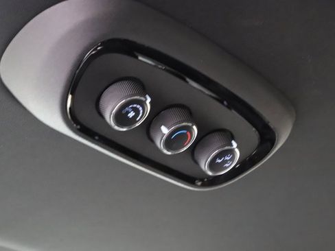 Used 2025 Dodge Durango GT image 21