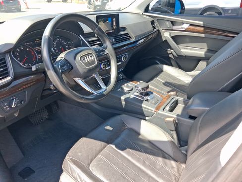 Used 2019 Audi Q5 2.0T Premium w/ Convenience Package AWD/4WD image 9