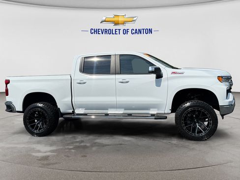 Used 2026 Chevrolet Silverado 1500 LT w/ Z71 Off-Road Package AWD/4WD image 4