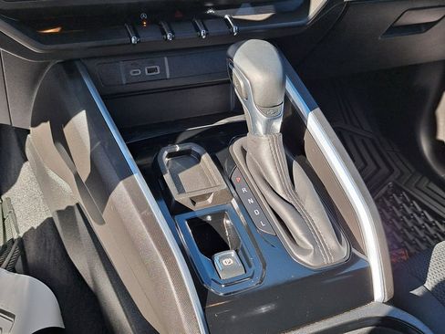 Used 2024 Chevrolet Colorado LT w/ LT Convenience Package II image 17