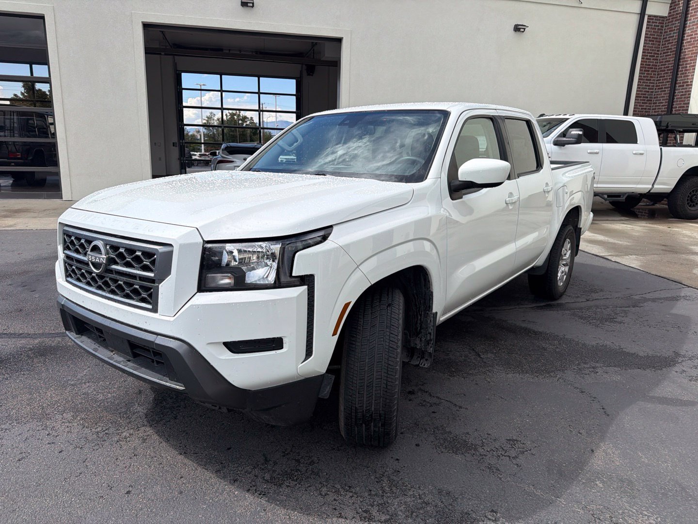 Used 2022 Nissan Frontier SV AWD/4WD image 4