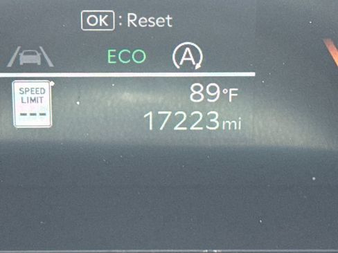 Used 2024 Kia Sorento S w/ Panoramic Sunroof Package FWD image 27
