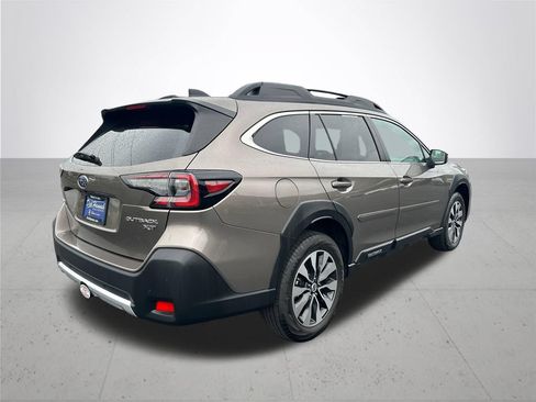 Used 2024 Subaru Outback Limited XT AWD/4WD image 7