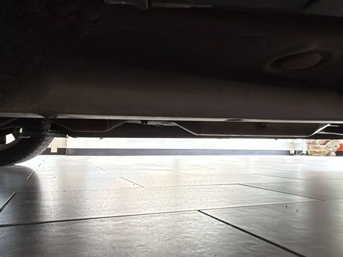 Used 2011 Toyota Avalon Limited FWD image 36
