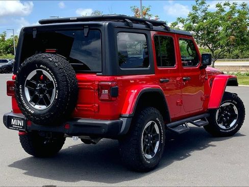 Used 2022 Jeep Wrangler Unlimited Rubicon w/ Dual Top Group AWD/4WD image 12